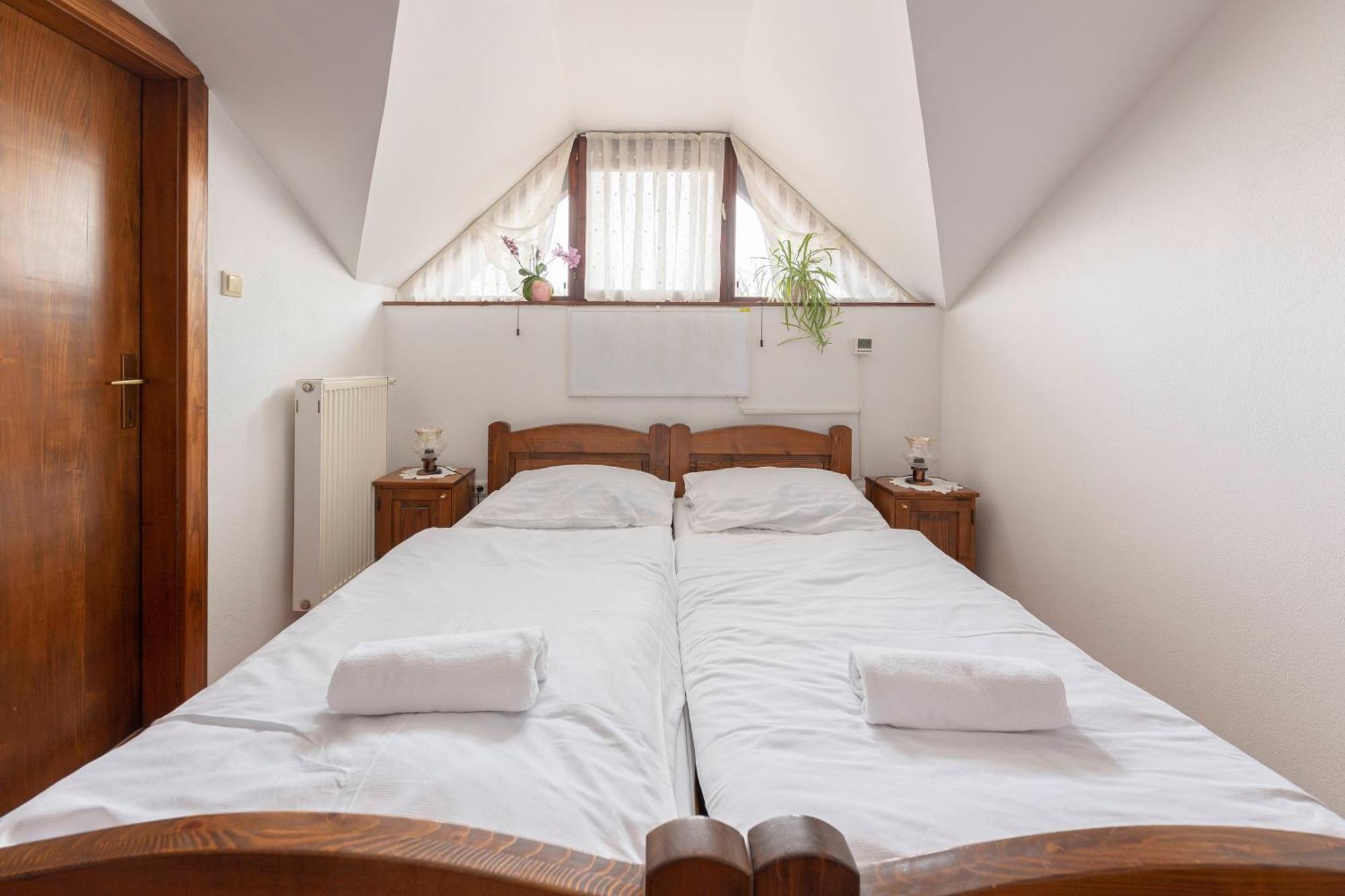 Bed And Breakfast Mili Vrh カムニーク エクステリア 写真