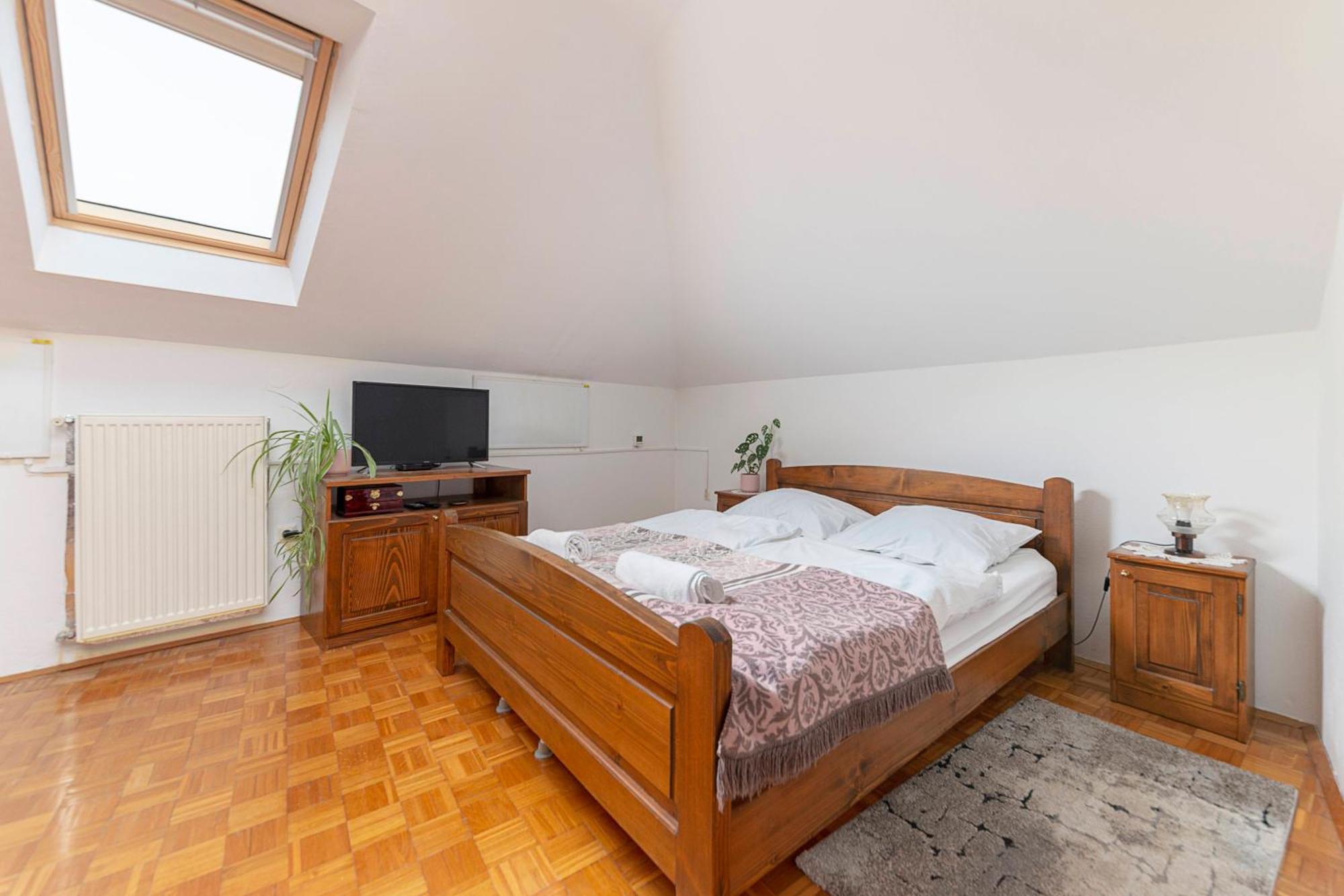 Bed And Breakfast Mili Vrh カムニーク エクステリア 写真