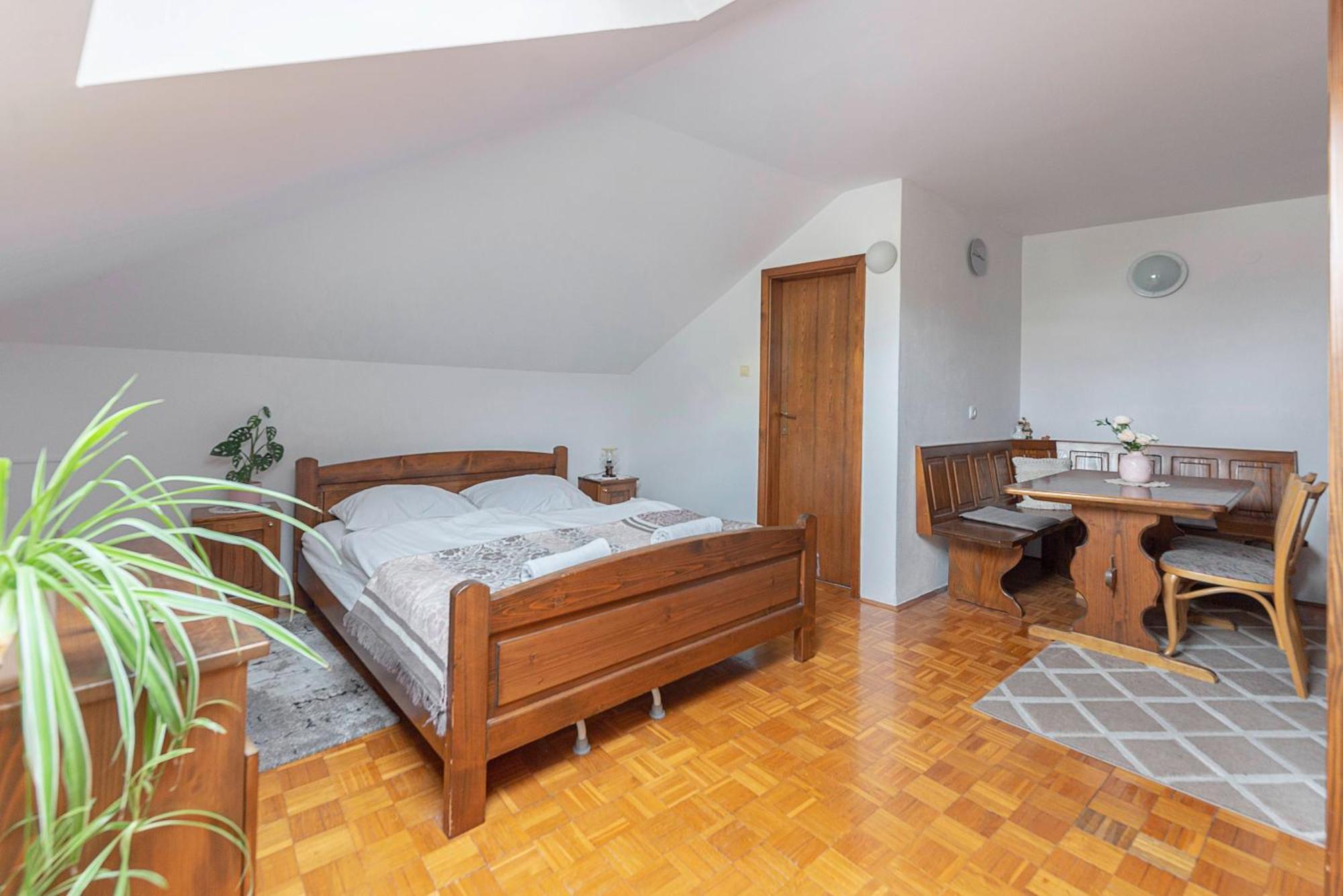Bed And Breakfast Mili Vrh カムニーク エクステリア 写真