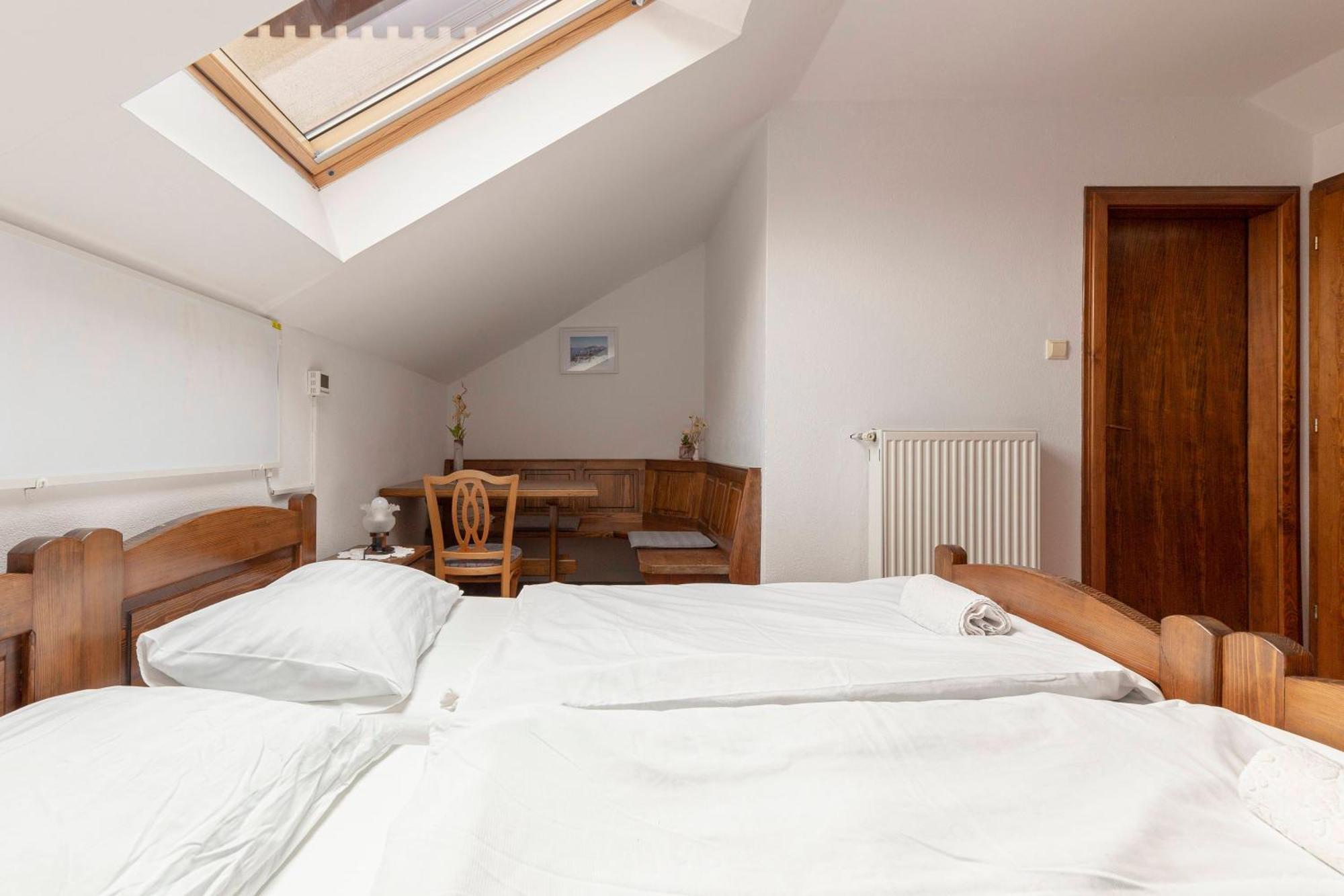 Bed And Breakfast Mili Vrh カムニーク エクステリア 写真