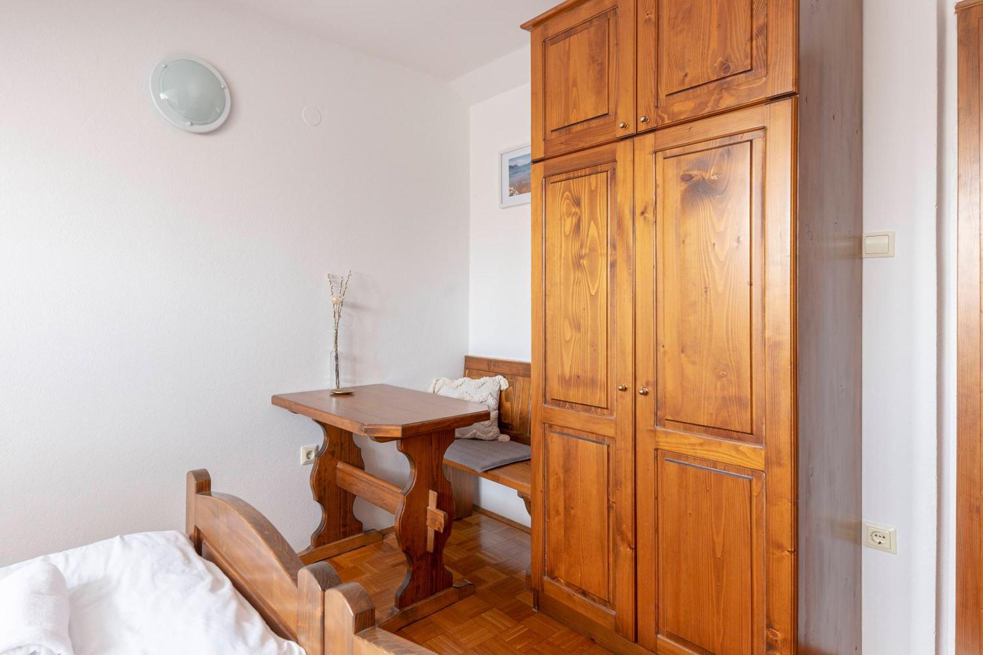 Bed And Breakfast Mili Vrh カムニーク エクステリア 写真
